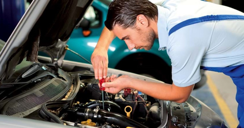 Is het beroep autotechnicus wat voor jou?